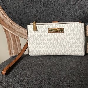 MICHAEL KORS WHITE WALLET